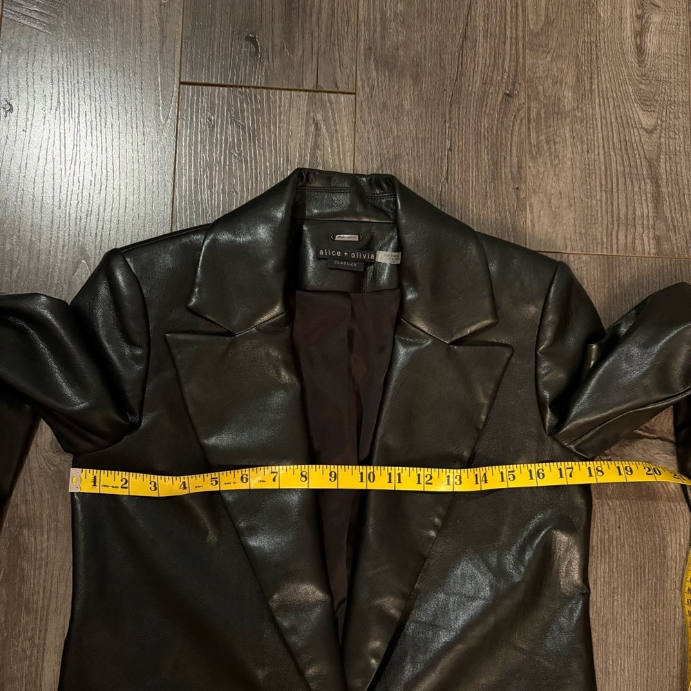 Alice + Olivia Denny Vegan Blazer black notch collar - Picture 13 of 16